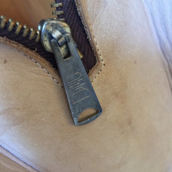 Ideal brand, tooled tan leather handbag - Picture 4 of 4